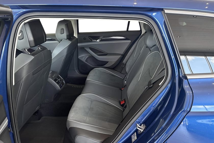 Bild 5 av Volkswagen Passat Sportscombi BUSINESS 1.5 eTSI DSG 150hk