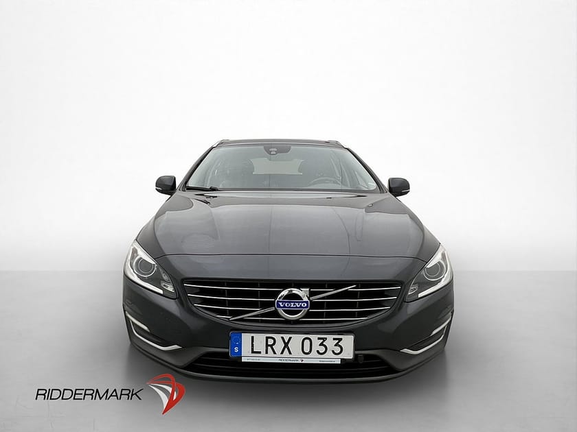 Bild 2 av Volvo V60 AWD 181hk Summum Värmare Dragkrok P-Sensorer VOC