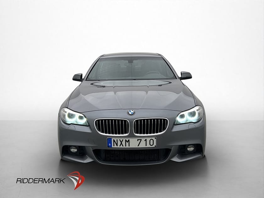 Bild 2 av BMW 520d xDrive Sedan M Sport Skinn Elstolar Rattvärme Drag