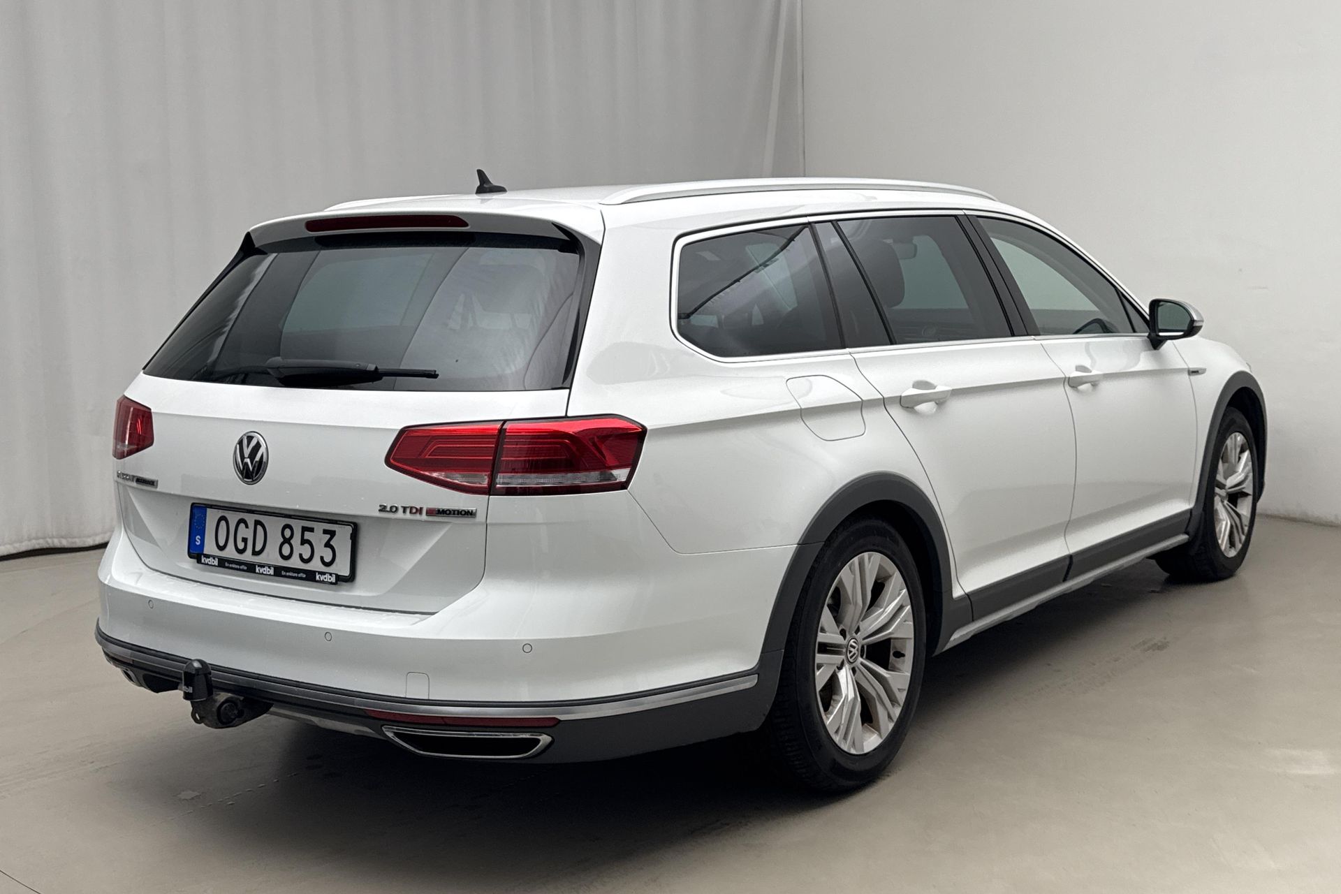 Volkswagen Passat 2017, photo 3/10