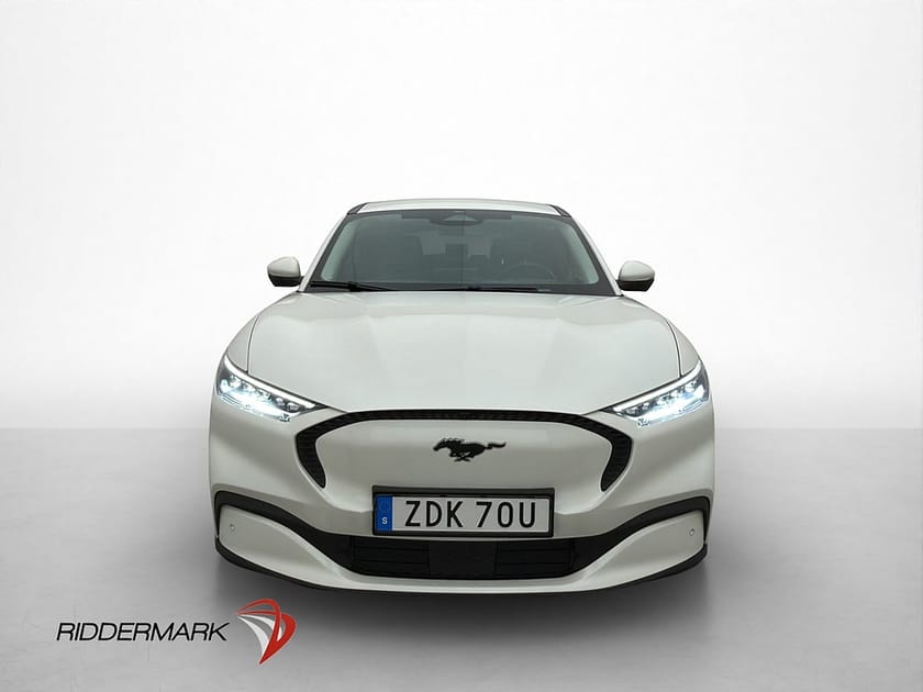 Bild 3 av Ford Mustang Mach-E Standard Range 269hk 360° Skinn CarPlay