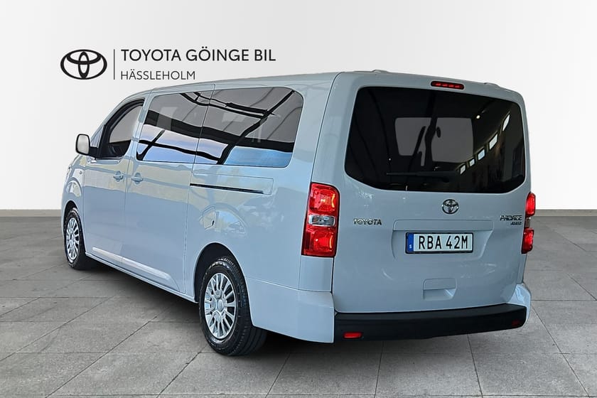 Bild 3 av Toyota Proace Verso SHUTTLE LONG 2,0 D ADBLUE 145 HK S&S MANUELL