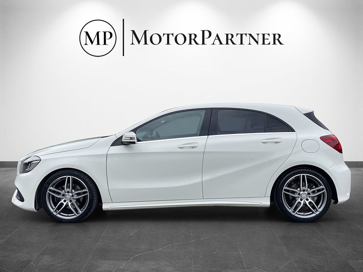 Mercedes-Benz A 200 d 4MATIC, bild 4 av 15