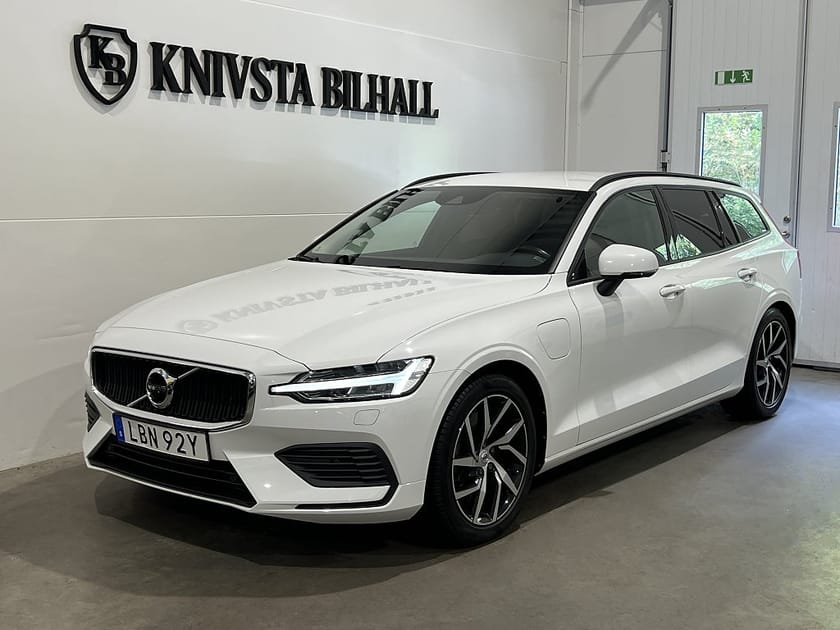 Bild 1 av Volvo V60 T6 Recharge AWD Advanced Edition Moms Drag 341hk