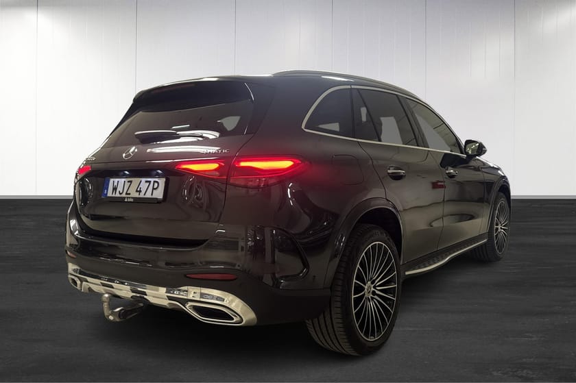 Bild 4 av Mercedes-Benz GLC 300 d e 4MATIC /Premium+/Drag/Panorama/Head-Up/P. Värmare
