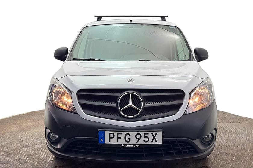 Bild 3 av Mercedes-Benz Citan 109 CDI 3-sits Drag Takräcke 95hk