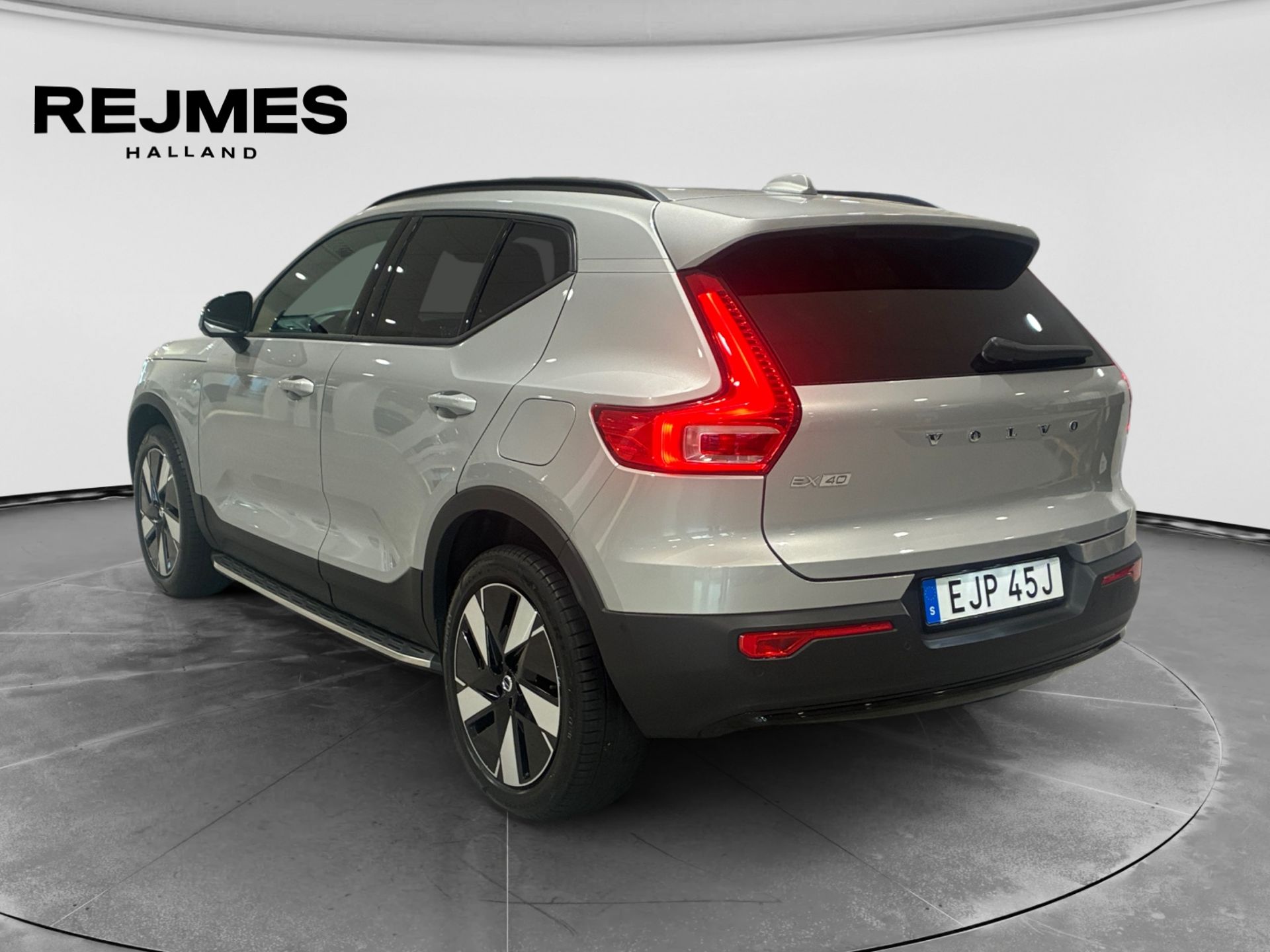 Volvo EX40 2025, bild 2/10