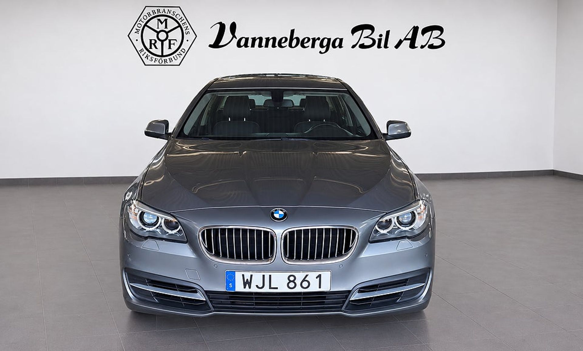 BMW 520 2016, bild 2/6