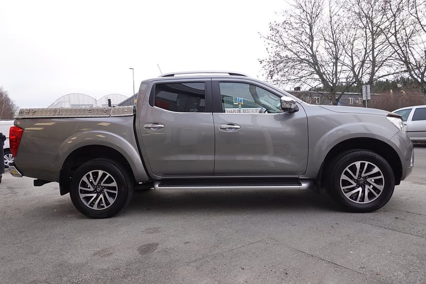 Bild 4 av Nissan Navara Dubbelhytt 2.3 4WD TEKNA VÄRMARE | 360 KAMERA | SKINN | TAKLUCKA