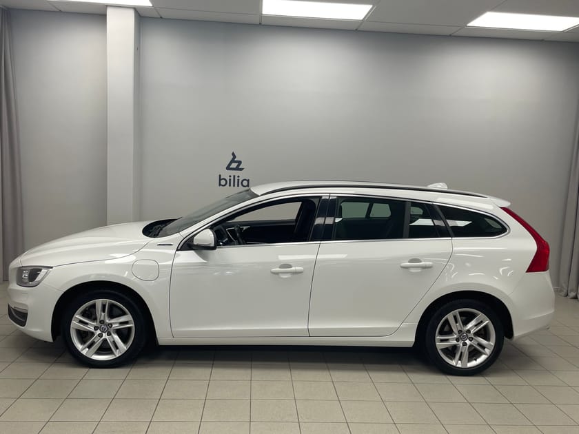 Bild 2 av Volvo V60 D5 AWD Twin Engine Classic Momentum | Drag | Navigator |