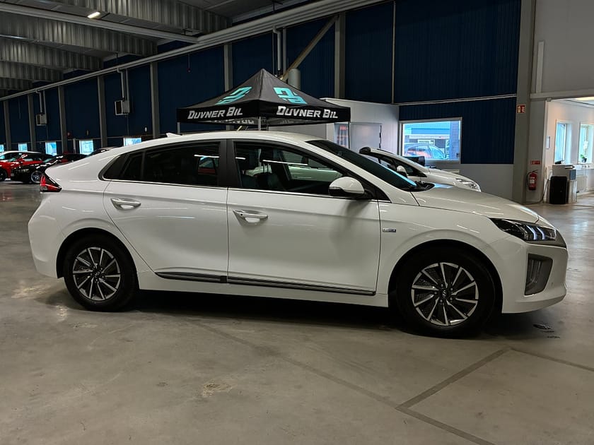 Bild 2 av Hyundai Ioniq Electric 38.3 kWh Premium Plus | Skinn | LED | ACC