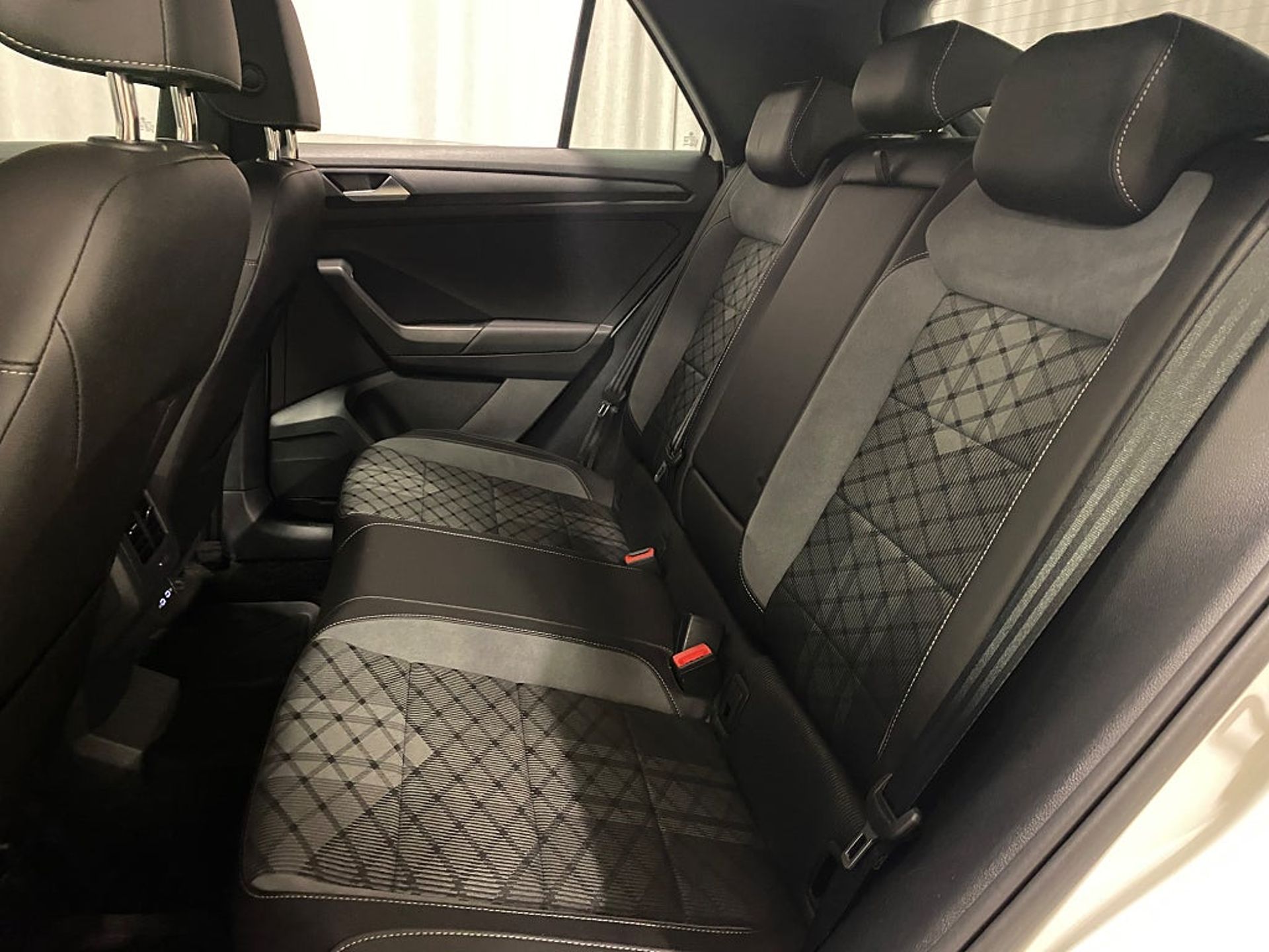 Volkswagen T-Roc 2024, bild 5/10