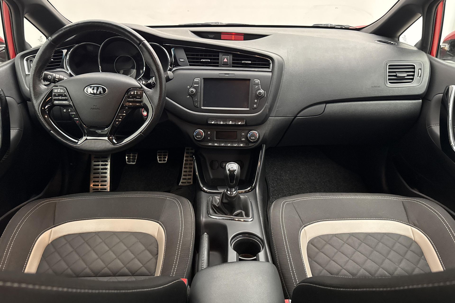 Kia Ceed 1.6 CRDi 2018, bild 7/10