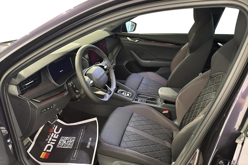 Bild 4 av Škoda Octavia Kombi RS 2,0 TSI 265 Hk 7 vxl DSG Drag värmare
