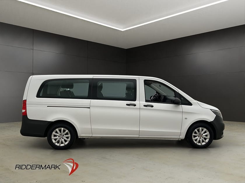 Bild 2 av Mercedes-Benz Vito Tourer 114 CDI 3.1t X-Lång Värm 8-Sits Kamera Moms
