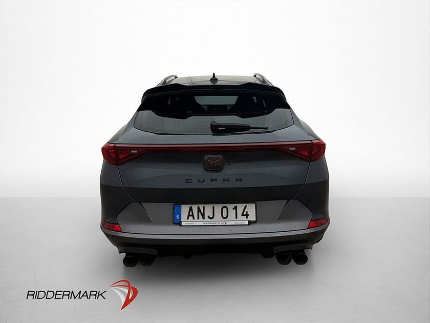 Bild 5 av CUPRA Formentor VZ e-Hybrid 245hk Cockpit Kamera Dragkrok