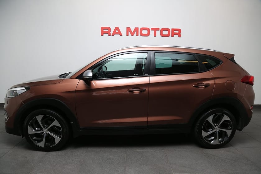 Bild 2 av Hyundai Tucson 1,6 T-GDI 177hk MOVE! 4WD Aut Navi Kamera 19”