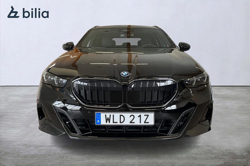 Bild 5 av BMW 550e xDrive Touring 550 M Sport Pro B&W Panorama Kamera Drag