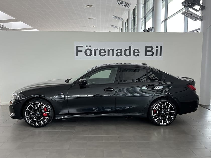 Bild 3 av BMW 330e xDrive Sedan M Sport Pro H/K Drag Comfort Access