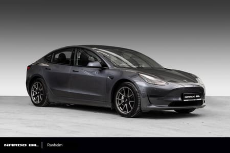 Tesla Model 3 Long Range AWD AWD/Premium/Autopilot