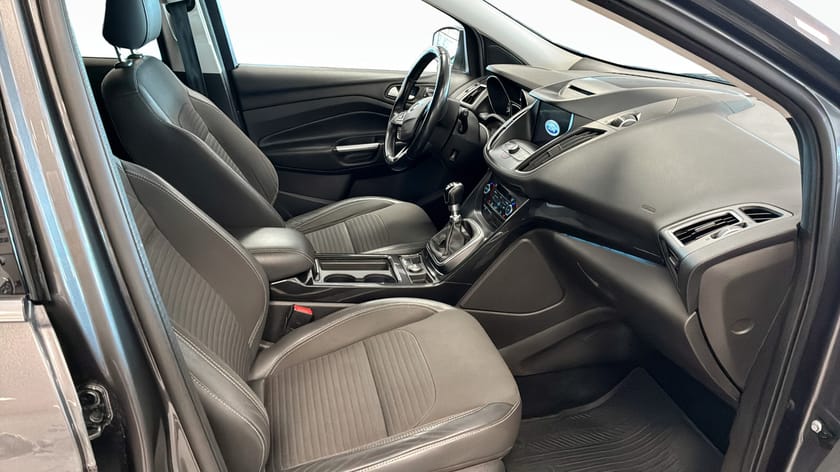 Bild 3 av Ford Kuga 1.5 EcoBoost Titanium Manuell, 150hk, Drag, 1 ägare , 1ägare