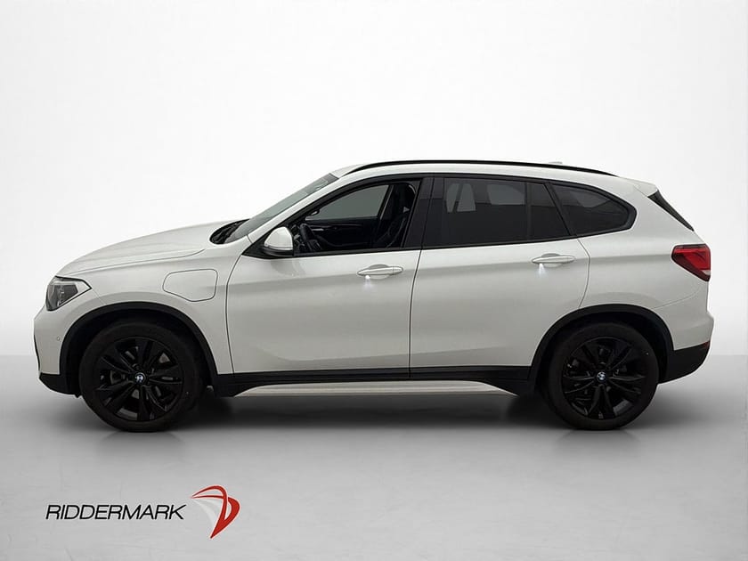 Bild 5 av BMW X1 xDrive25e 220hk Sport Line HiFi HUD Kamera Navi Drag
