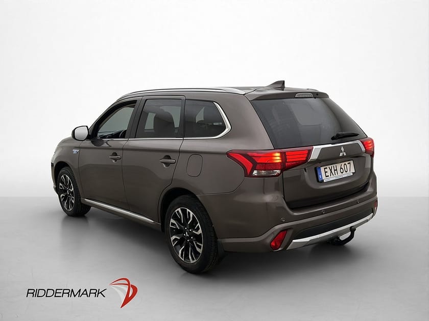 Bild 5 av Mitsubishi Outlander PHEV 203hk 4WD Business Skinn 360° Drag