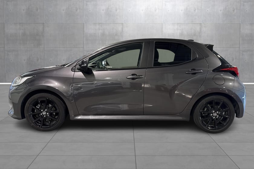 Bilde 2 av Toyota Yaris Hybrid / Style / Velholdt / LAV KM