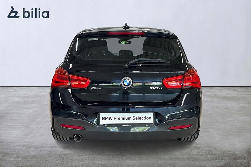 Bild 4 av BMW 118d xDrive M-Sport | Tygklädsel | PDC bak | Bluetooth