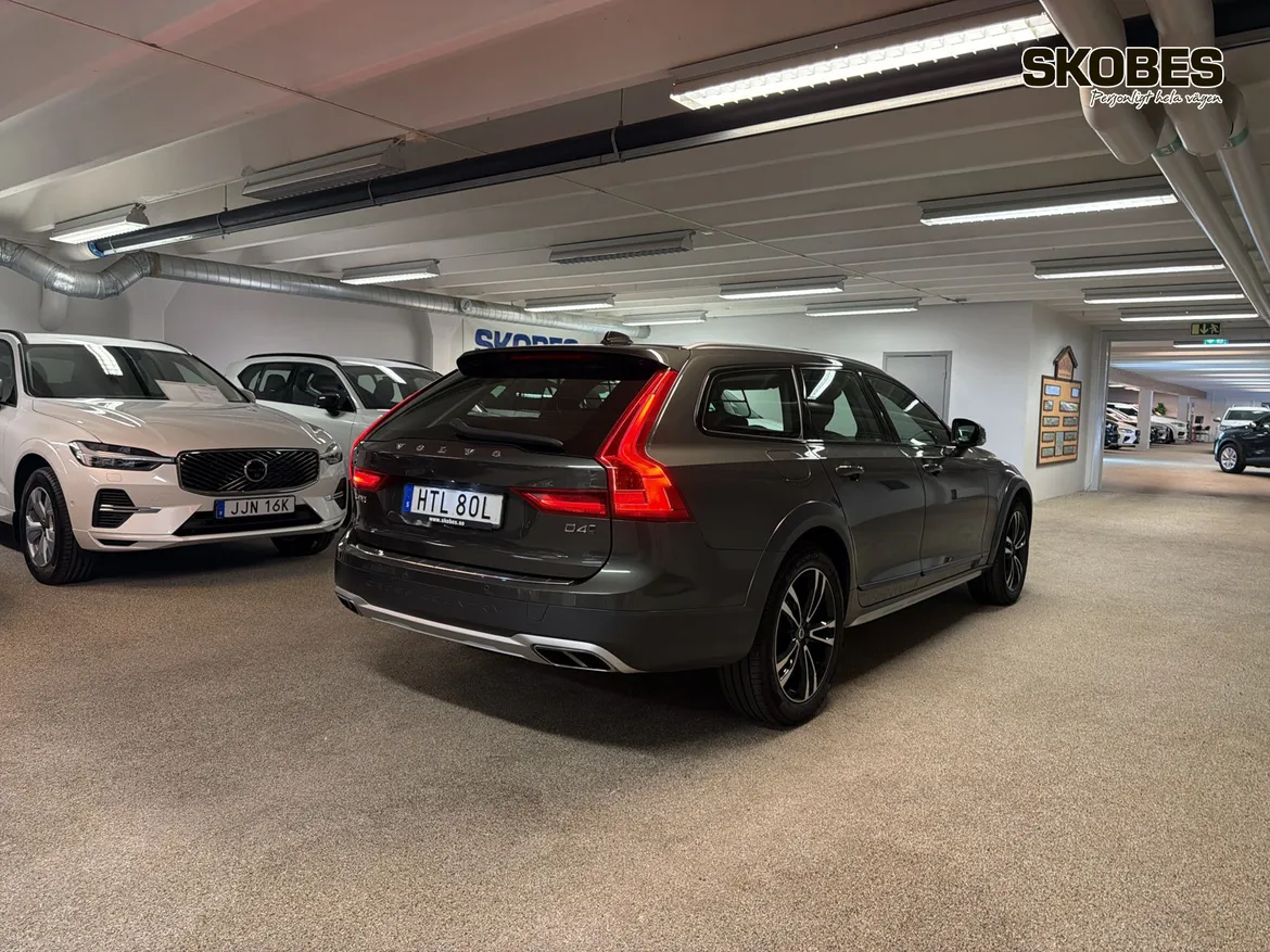 Volvo V90 Cross Country