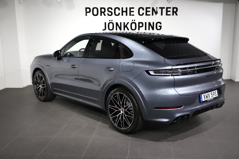 Bild 3 av Porsche Cayenne E-Hybrid Coupé Black Edition