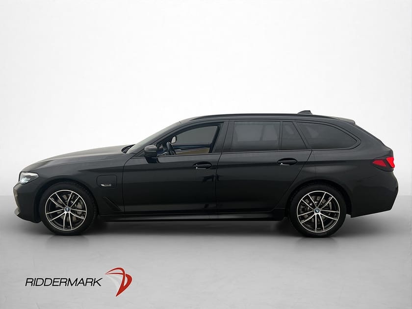 Bild 4 av BMW 530e xDrive Touring 292hk M Sport Kamera Hifi Navi Cockpit Drag