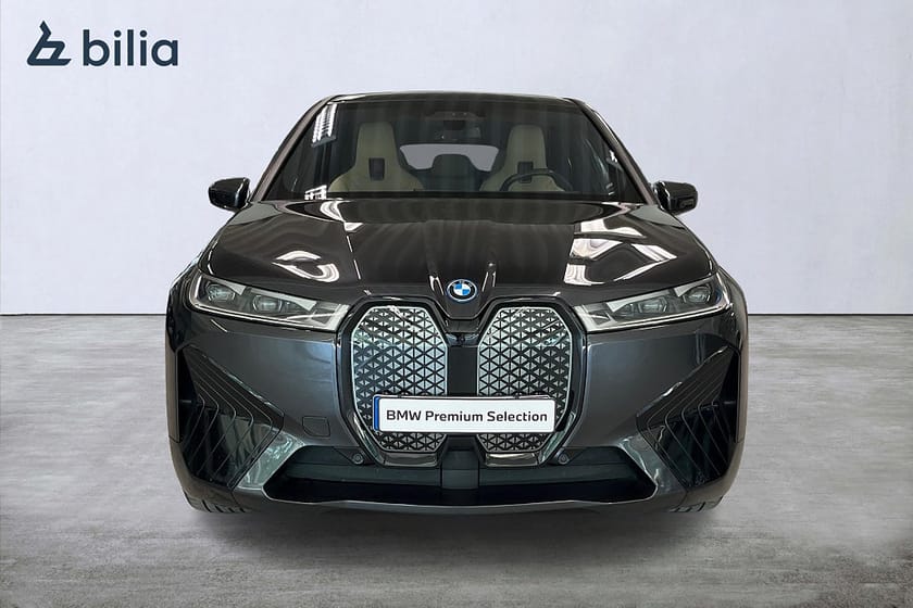 Bild 5 av BMW iX xDrive50 xDrive 50 Sportpaket | Drag | B&W | Pano | Aktiv farth.