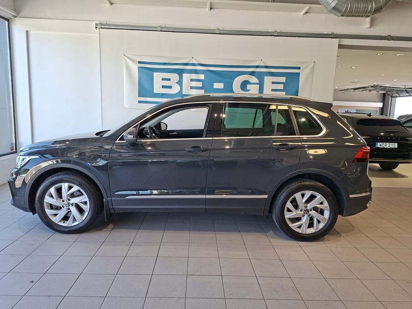 Bild 2 av Volkswagen Tiguan eHybrid Elegance 245HK DSG Drag Matrix