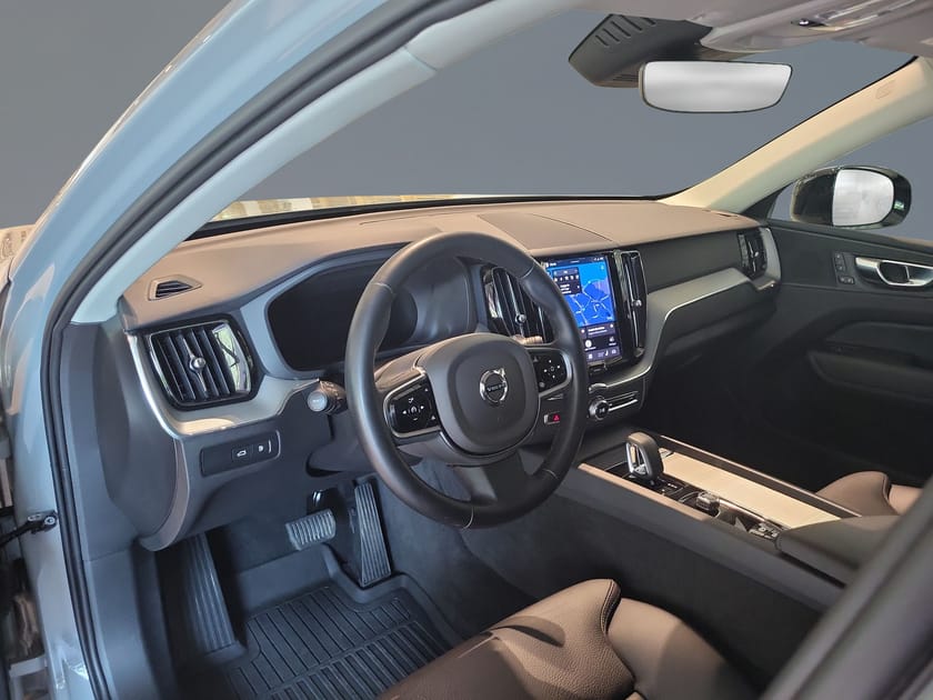 Bild 5 av Volvo XC60 T6 AWD Plus Dark Edition//Adaptiv Farthållare//