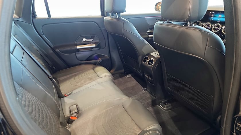 Bild 5 av Mercedes-Benz EQA 250 | Backkamera