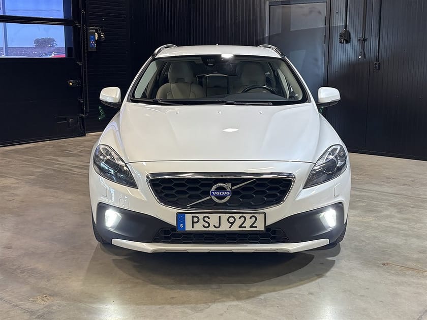 Bild 2 av Volvo V40 Cross Country D2 (115hk) Ocean Race