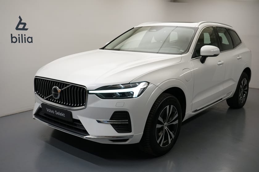 Bild 1 av Volvo XC60 Recharge T6 Core Bright. Navigation, Baklucka elmanövrerad, Dragkrok, Taklucka