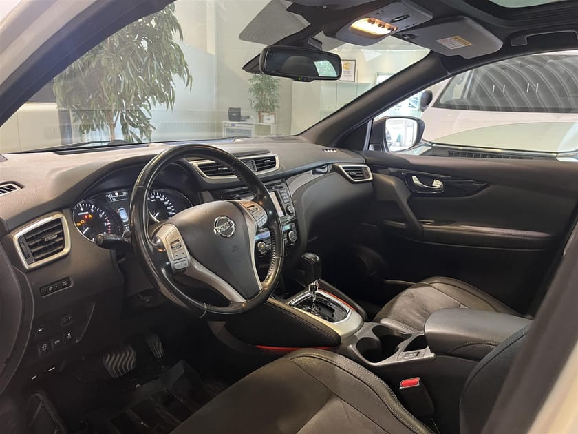 Bild 2 av Nissan Qashqai 1.2 DIG-T Xtronic-Cvt Pano Drag Kamera Aut