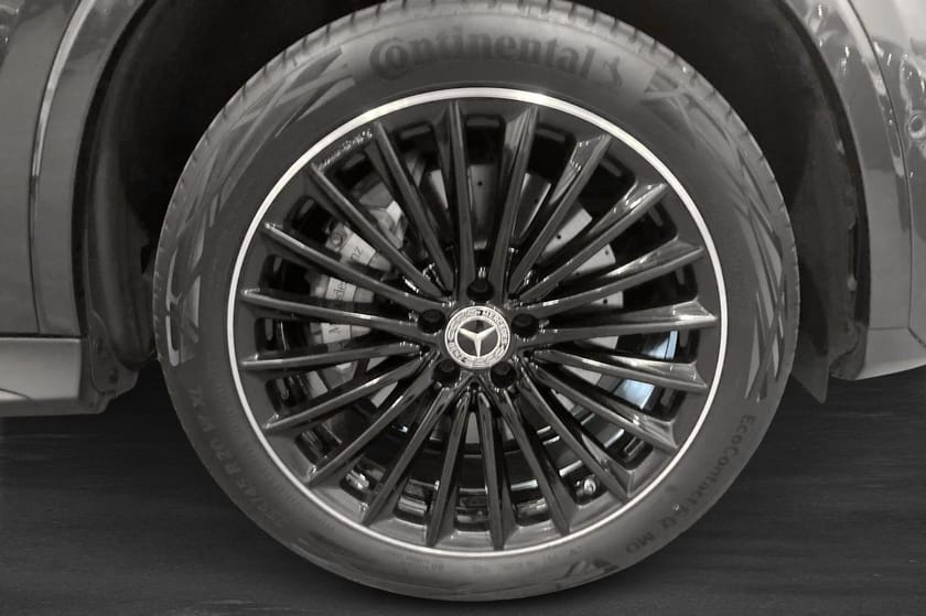 Bild 5 av Mercedes-Benz GLC 300 e 4MATIC AMG Line Advanced Plus / Panoramaglastak