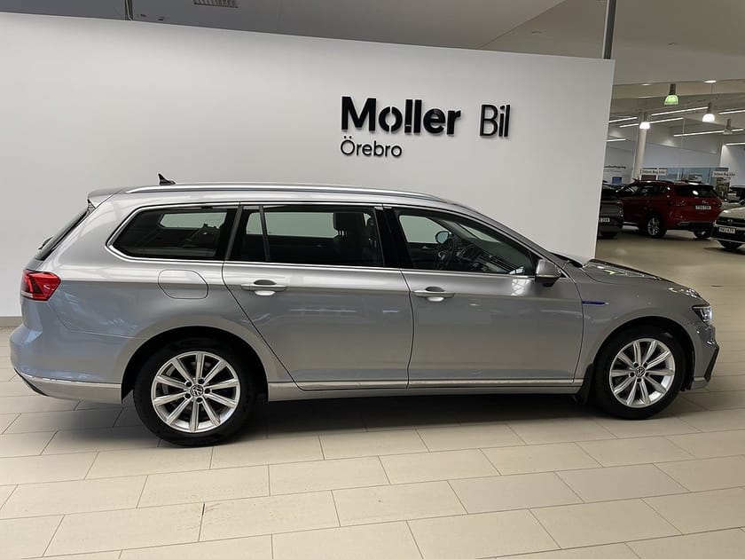 Bild 4 av Volkswagen Passat Sportscombi GTE 1.4 TSI Plug-In-Hybrid 218 hk DSG|B-Kamera|Dra