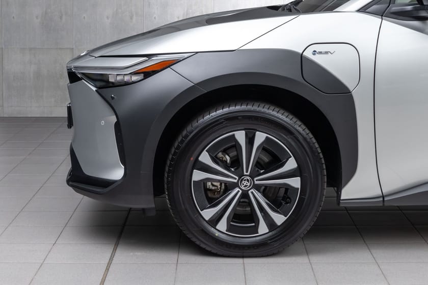 Bilde 3 av Toyota bZ4X AWD Active Tech