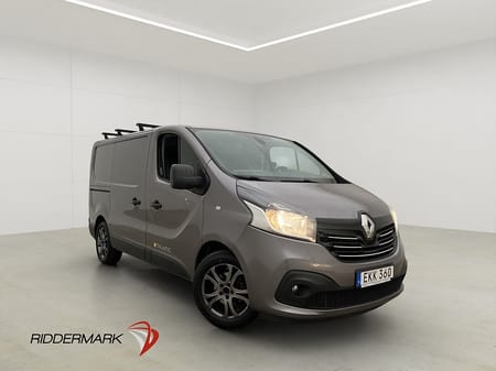 Renault Trafic Skåpbil 1.6dCi Värmare Dragkrok Farthållare Takräcke