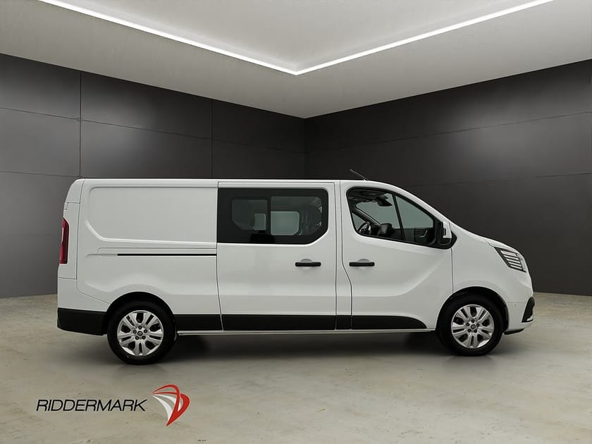 Bild 2 av Renault Trafic Skåpbil L2 Dubbelhytt Värmare LED Drag B-Kamera Moms