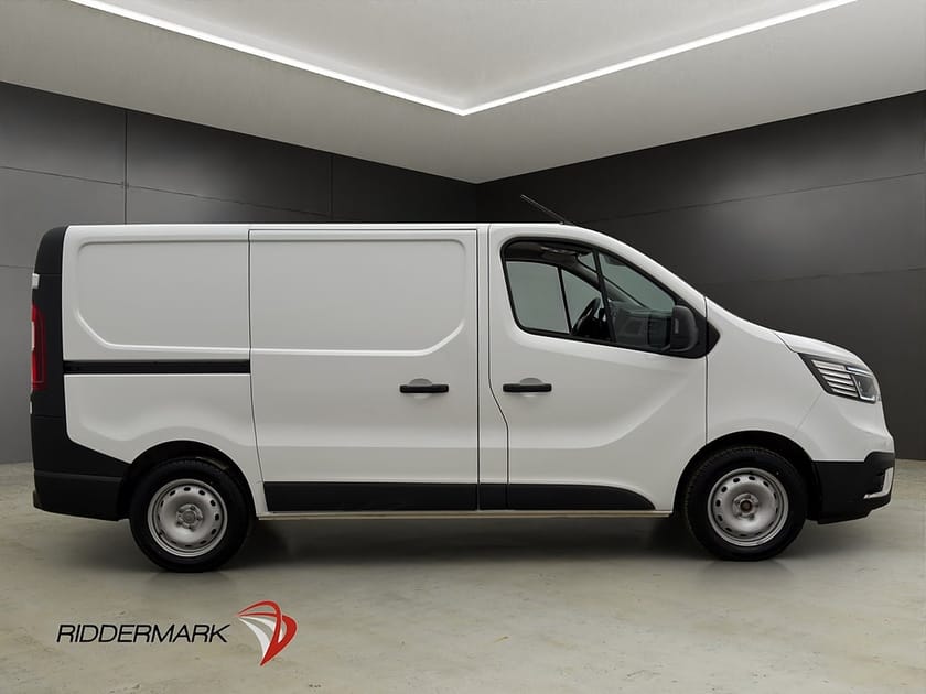 Bild 2 av Renault Trafic Skåpbil 2.0dCi 130hk PDC 3-Sits LED Bluetooth MOMS
