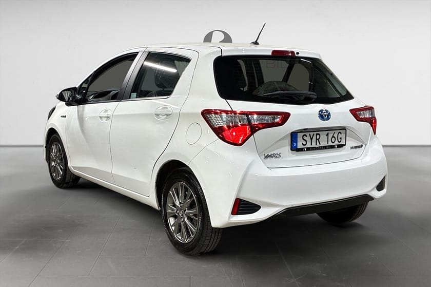 Bild 5 av Toyota Yaris Hybrid e-CVT 101 HK AUT ACTIVE B-KAMERA FARTHÅLLARE M&K