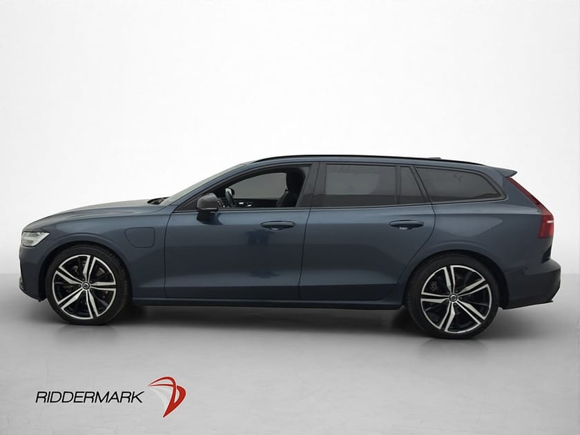 Bild 4 av Volvo V60 T8 AWD R Design Panorama H/K 360° CarPlay Navi
