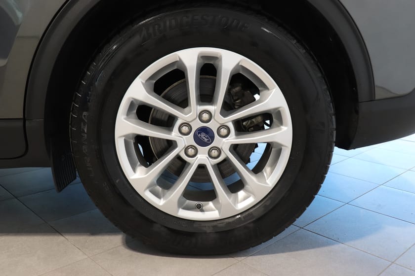 Bild 3 av Ford Kuga Plug-In Hybrid Titanium 225hk PL från 3995kr/mån