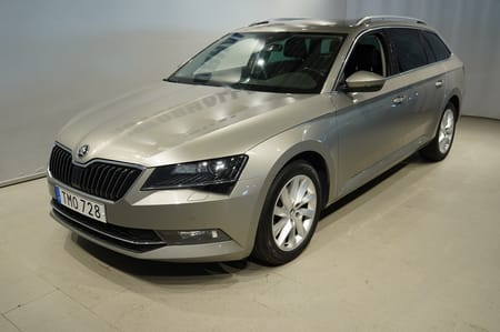 Škoda Superb Kombi STYLE TSI 150 DSG LÄDER / DRAG