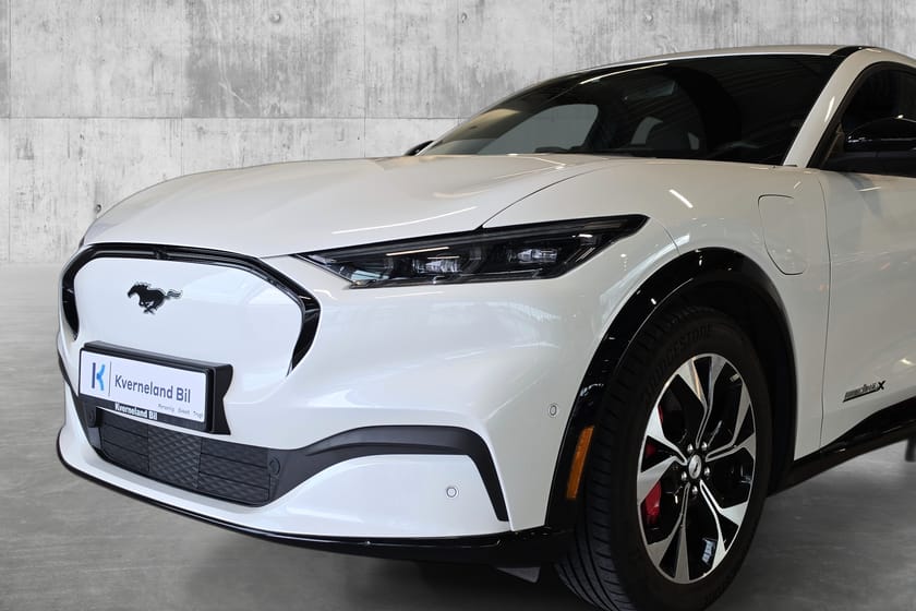 Bilde 2 av Ford Mustang Mach-E Long Range AWD Skinn B&O Navigasjon 360Kamera 2024 reg